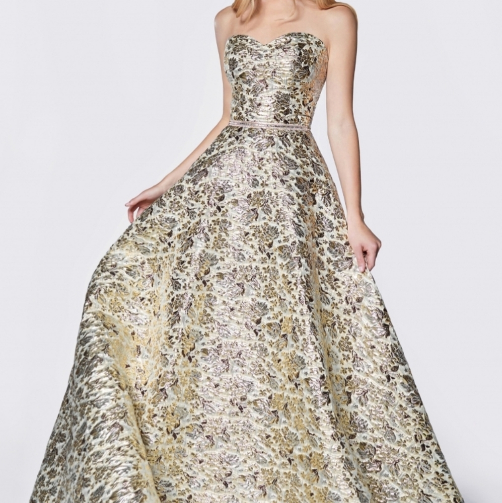 Gold Textured Sweetheart Ballgown size 8